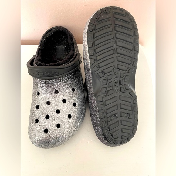 Crocs classic lined clog, black with sparkles Size W10/M8 never worn like new - Picture 3 of 3